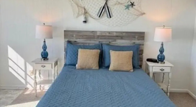 Коттедж с 3 комнатами Eastside  3 Bedroom Home by RedAwning