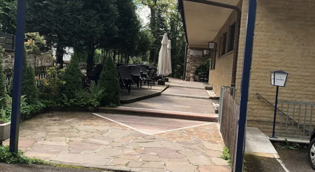 Hotelrestaurant Idyll, Забронировать Отель Отели Pfalz с парковкой, Парковка