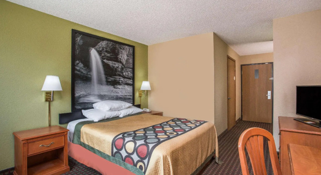 Двухместный номер Standard Super 8 by Wyndham Mendota I-39