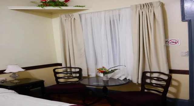 Hotel Santo Tomas, Varaa Hotelli Hotellit San Jose uima-altaalla, Uima-allas