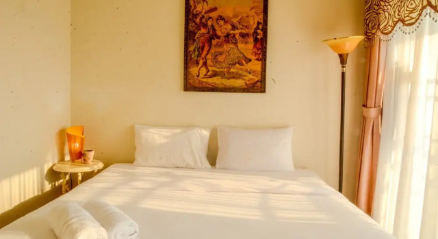 1 Vintage Bedroom at Cosmo Terrace Apartment by Travelio, Book Apartment Kemayoran Jakarta