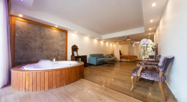 Люкс с видом на бассейн Elif Hanim Hotel & Spa
