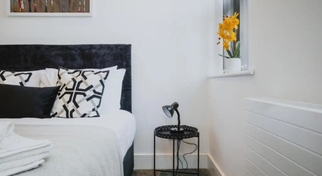 1 Bed Stylish City Flat 2nd Floor close to City Centre with free parking, king size bed & Wi-Fi, Забронировать Апартаменты/квартира Апартаменты Ноттингемшир, Апартаменты/квартира