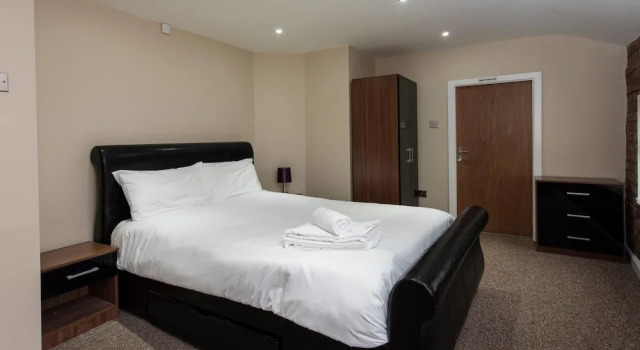 Stunning Penthouse in NQ, City Centre ! Sleeps 8