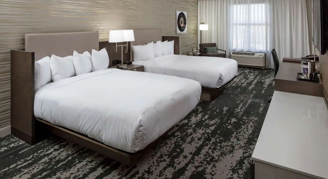 Четырёхместный номер Standard DoubleTree by Hilton Boston Logan Airport Chelsea