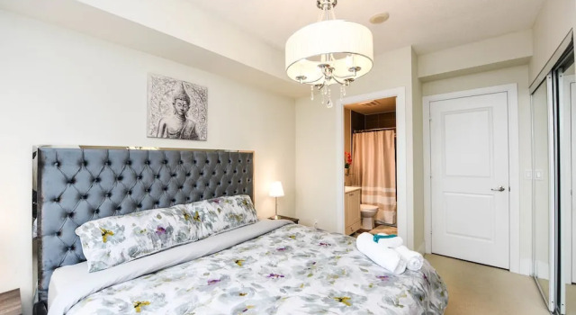Номер Luxury Sarkar Suites - 310 Burnhamthorpe Road