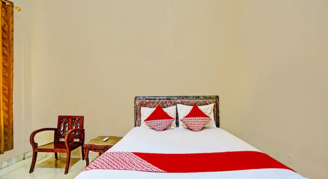 Номер Deluxe OYO Life 91984 Taufik Kost Syariah