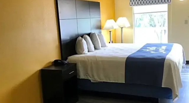 Двухместный люкс Days Inn by Wyndham Ridgeland South Carolina