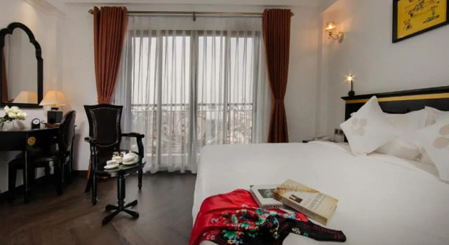 Номер Executive с балконом Hanoi Center Silk Premium Hotel & Spa & Travel