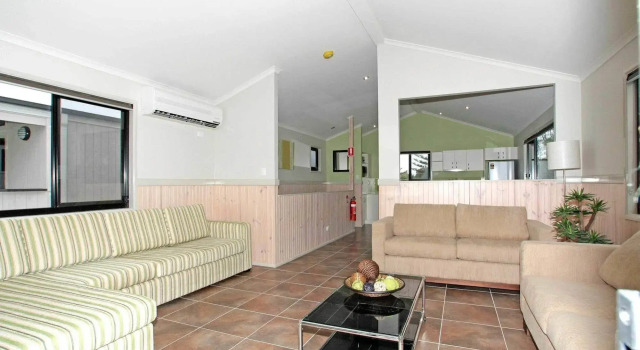Burleigh Beach Tourist Park, Prenota Hotel Hotel a Queensland con parcheggio, Parcheggio