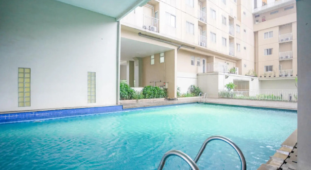 Полулюкс RedDoorz Apartment at Bogor Valley