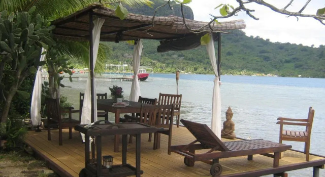 Бунгало Bora Bora Bungalove