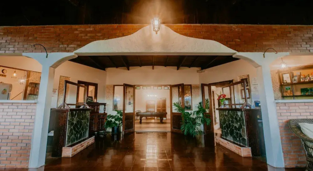 The Golden Frog Inn