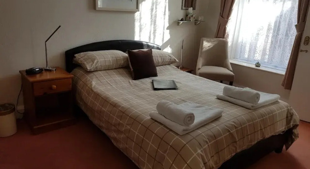 Burnside Guest House, Забронировать Гостевой дом Отели Илфракомб с парковкой, рядом с Статуя «Истина», Парковка