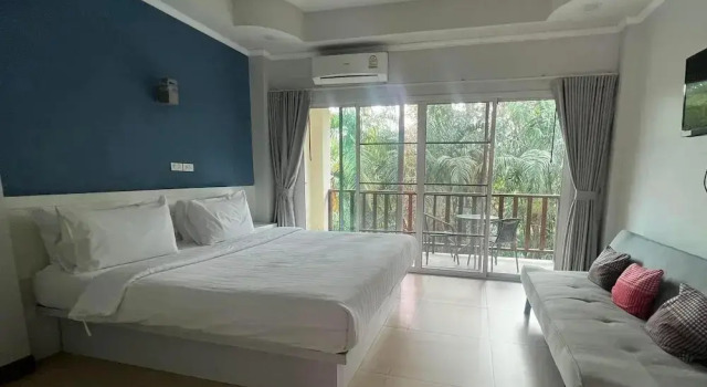 Номер Deluxe с балконом Green Hill Resort
