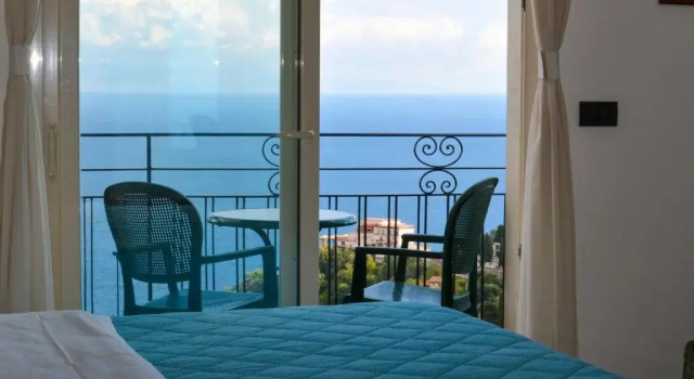 Двухместный номер Standard с балконом и с видом на море Hotel Condor