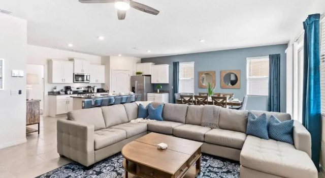 7663 Oakmoss Loop