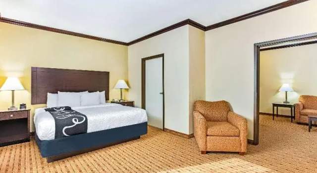 Семейный номер Standard La Quinta by Wyndham Ennis
