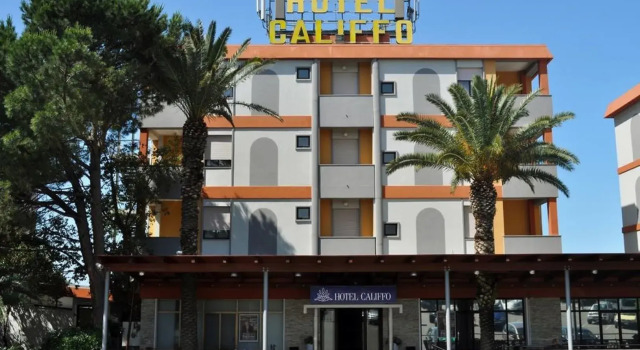 Hotel Califfo, Забронировать Отель Отели Куарту-Сант-Элена с завтраком, Завтраки