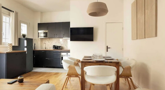 Апартаменты Amazing Apartment 2br/6p - Nation/voltaire