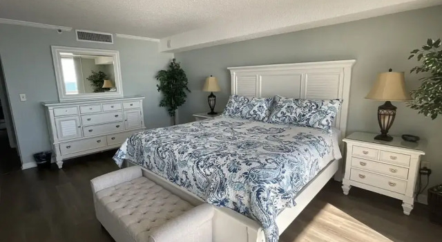 310 South Hampton 2 Bedroom Condo, Myrtle Beach, Забронировать Отель Отели Южной Каролины с бассейном, Бассейн