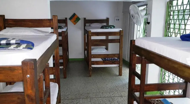 Green Hill Hostel, Забронировать Хостел Хостелы Laureles, Хостел
