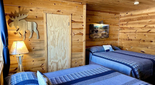 Четырёхместный семейный номер Standard с балконом и с видом на окрестности Mountain View Lodge & Cabins