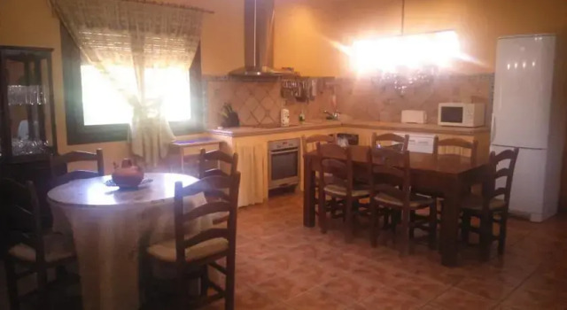 Cortijo Alborear, Rezervați Hotel Fuente Vaqueros 