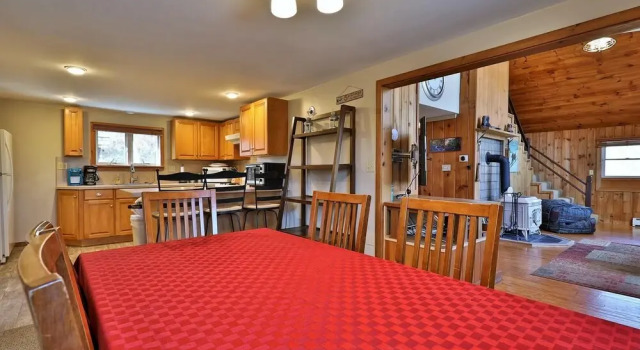 The Chalet on West Park by Killington Vacation Rentals, Забронировать Шале Виллы Киллингтон, рядом с Killington Adventure Center, Вилла