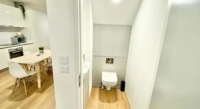 Апартаменты Large Townhouse 5 Beds with Two Parking Spaces - Manchester City Centre