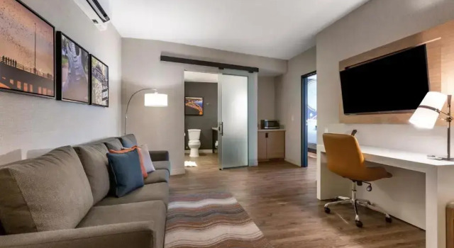 Люкс Cambria Hotel Austin Airport