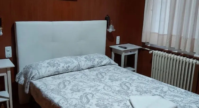 Двухместный номер Economy Hostal Porta De Núria