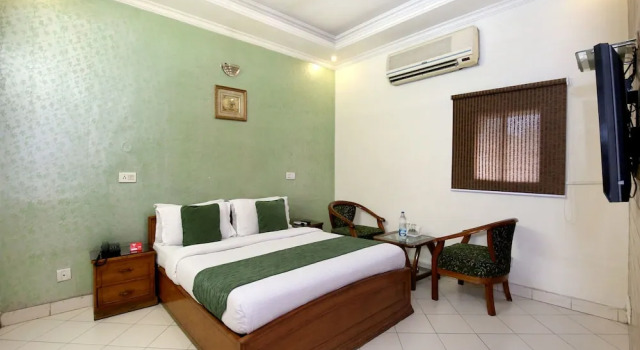 Номер Standard OYO 990 Hotel Paradise