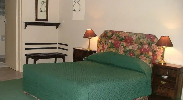Norma Jeanes Lake View Resort, Rezervovat Lázně / Resort Masvingo Zimbabwe