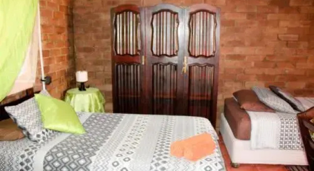 Mopanie Guesthouse, 预订 酒店 卡图 Postmasburg