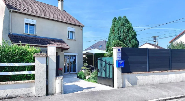 MaisonTevy - Appart 2 Chambres-4lits-Terrasse-Jardin & Studio-Confort-Climatisation- Idéale-Pro-Tourisme, Забронировать Отель «постель и завтрак» Понто-Комбо Парижский Диснейленд