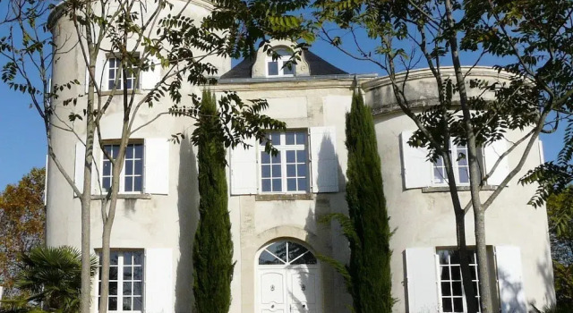 Château de la Comtesse, Rezerwuj Hotel Hotele w Red Perigord z basenem, Basen