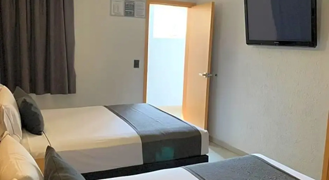 Номер Deluxe Hotel Emperador centro Guadalajara y Remodelado