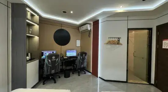 Xiyu E-sports Apartment (Longhua Subway Station)