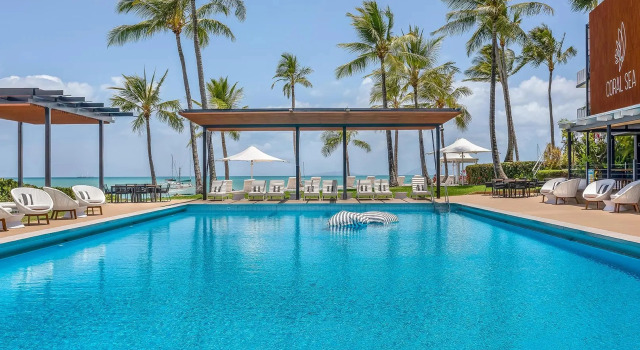 Четырёхместный номер Standard Coral Sea Resort