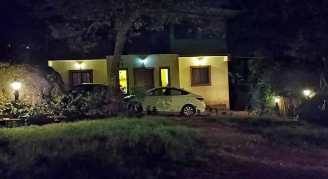 Jiman Villa Mahabaleshwar, Забронировать Вилла Коттеджи Махабалешвар, рядом с Озеро Венна, Коттедж