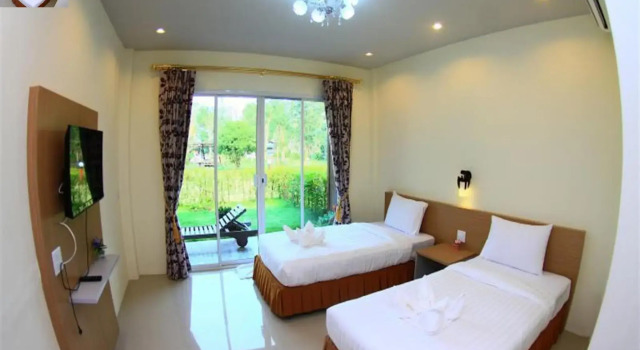 Banana Resort & Spa