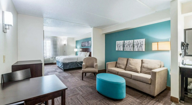 Двухместный люкс Sleep Inn & Suites Rehoboth Beach