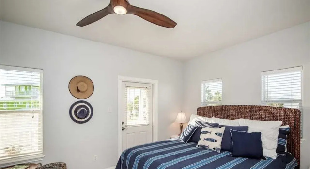 228 Mustang Royale - 4 Br Home