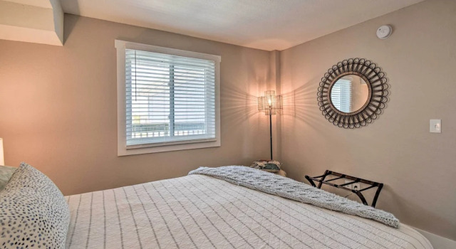 Beachfront Nags Head Condo w/ Private Balcony!
