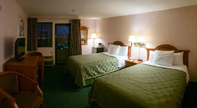 Rodeway Inn, Забронировать Отель Сан-Бернардино штат Калифорния