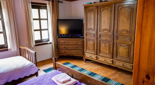 Коттедж Razsukanova house , Разсукановата къща