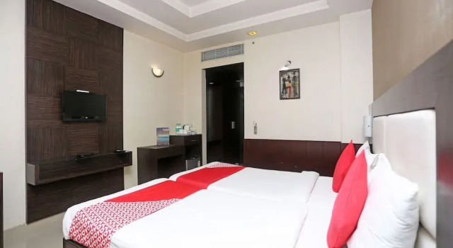 OYO 768 Hotel The Light House