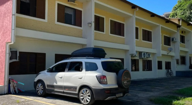 Apartamento Aconchegante Enseada, Santa Rita - Ubatuba, Забронировать Апартаменты/квартира Энсеада штат Сан-Паулу