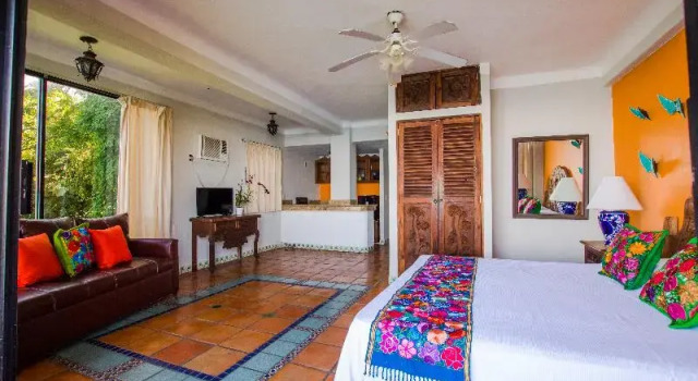 Полулюкс Mar Sereno Hotel & Suites